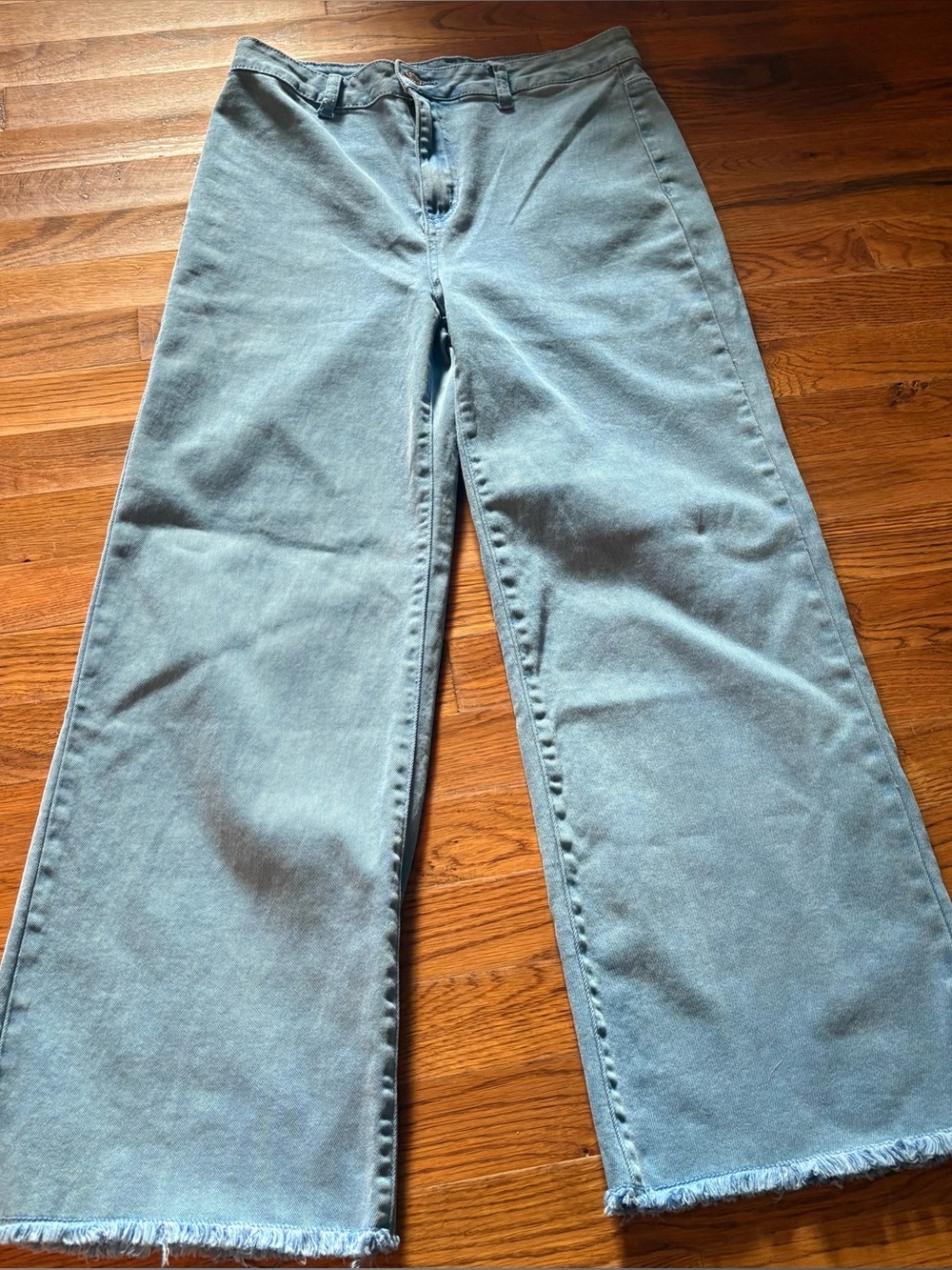 Zenana High Rise/Frayed Hem Cropped Jeans, Size L, NWOT